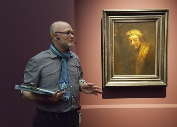 Björn Föll führte durch die Rembrandt-Ausstellung